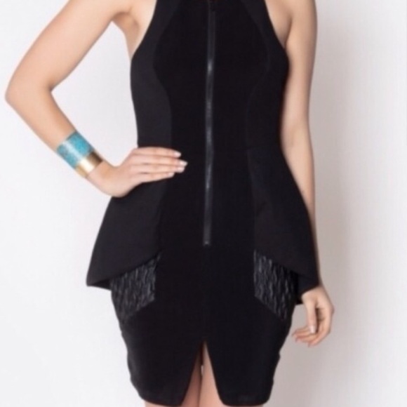 CAMEO Dress - Picture 11 of 11